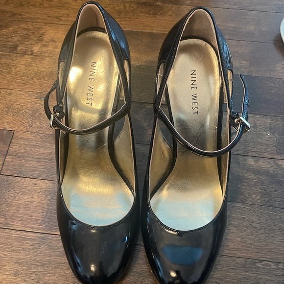 Nine West heels - Picture 6 of 6